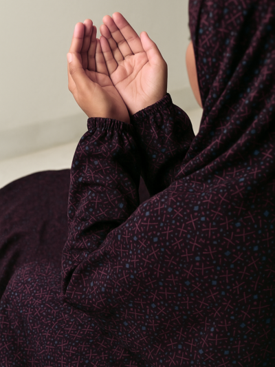 Namaz Chaddar Garnet Geometry – HijabOne